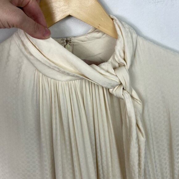 Gal Meets Glam Collection Aimee Dress Neck Tie Textured New With Tags Size 2 NWT - Picture 8 of 16